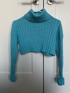 Cropped Cable Knit Turtleneck Sweater